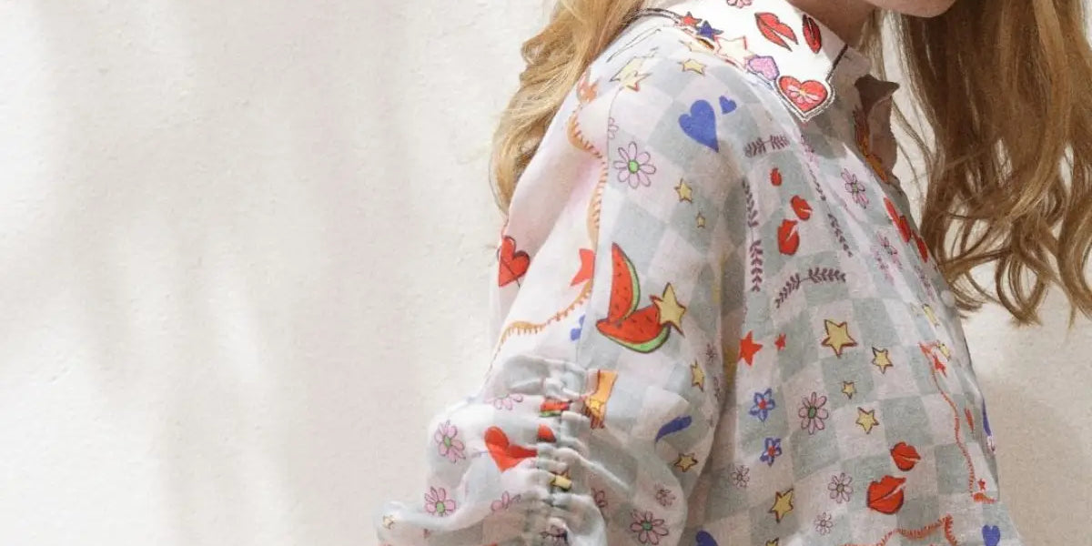How to wear printed shirts for brunch, travel, and getting dressed without overthinking it