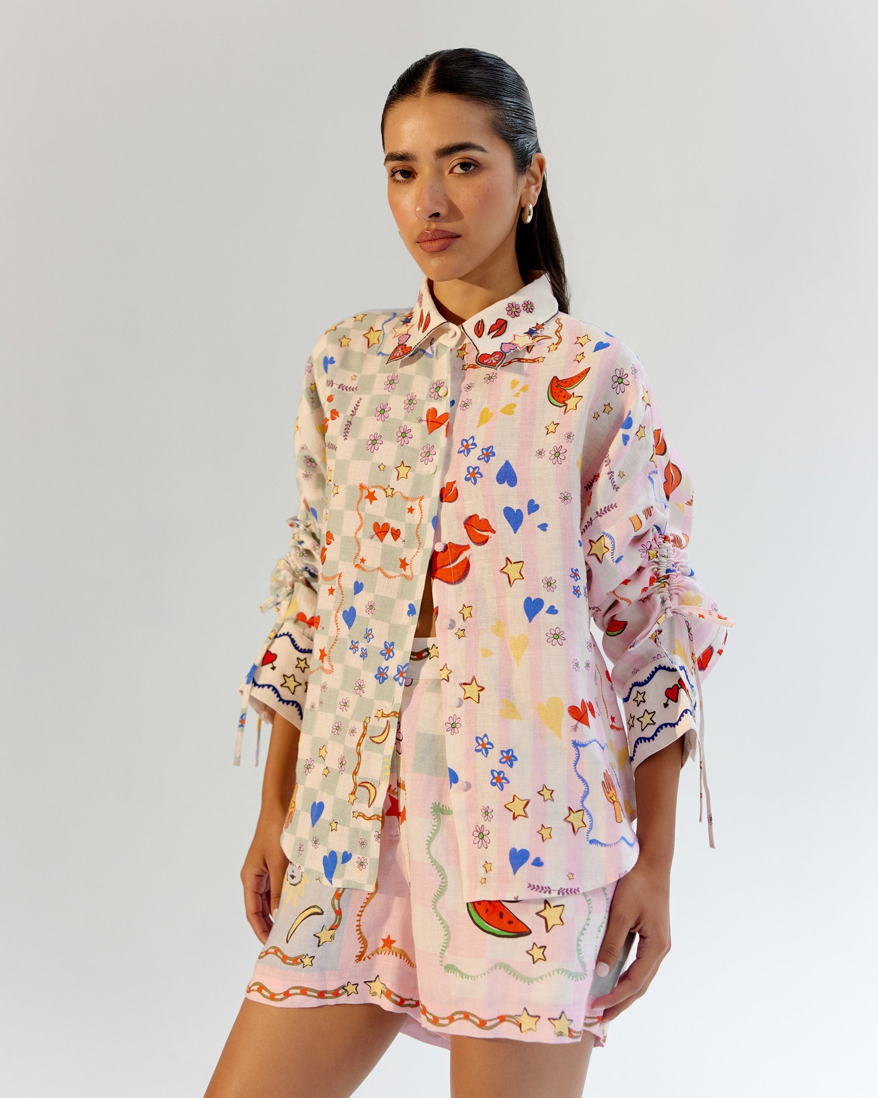 Thais Shirt & Mia Shorts - Boardgame