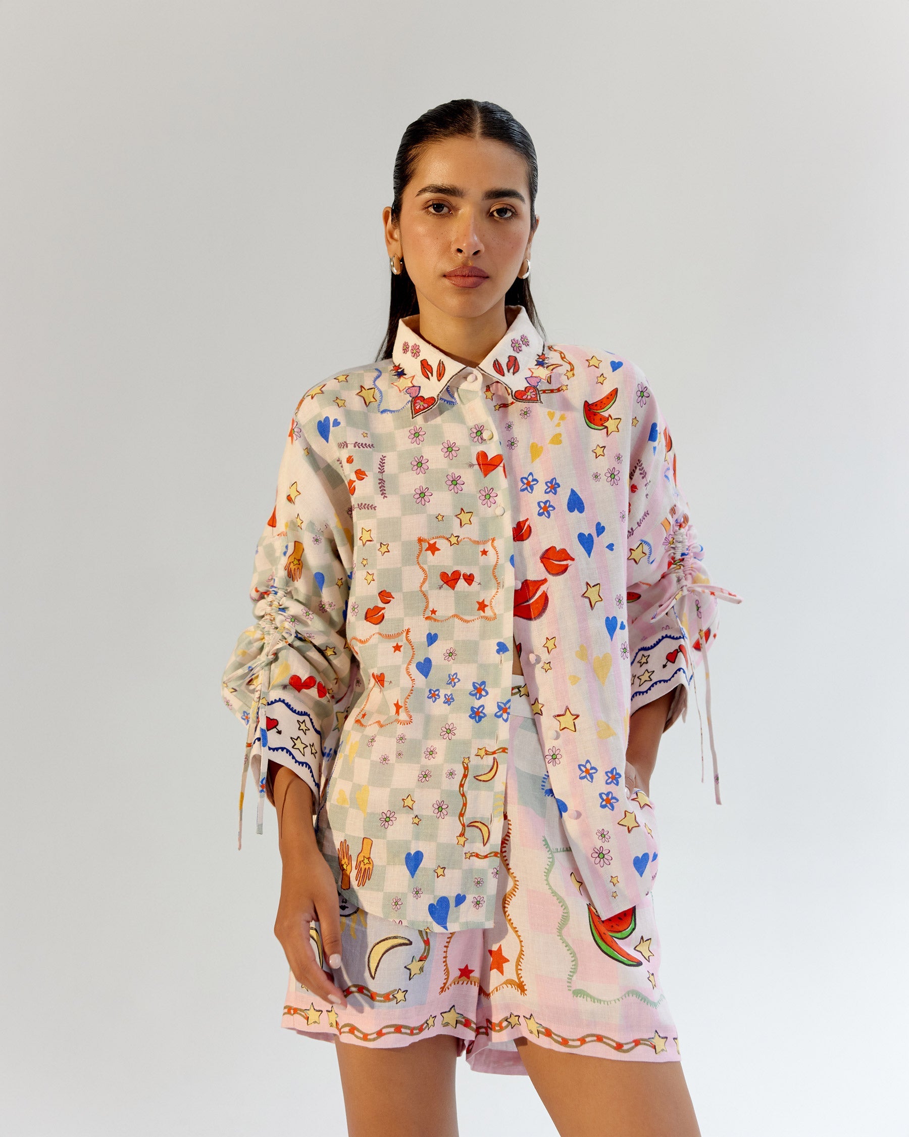 Thais Shirt & Mia Shorts - Boardgame