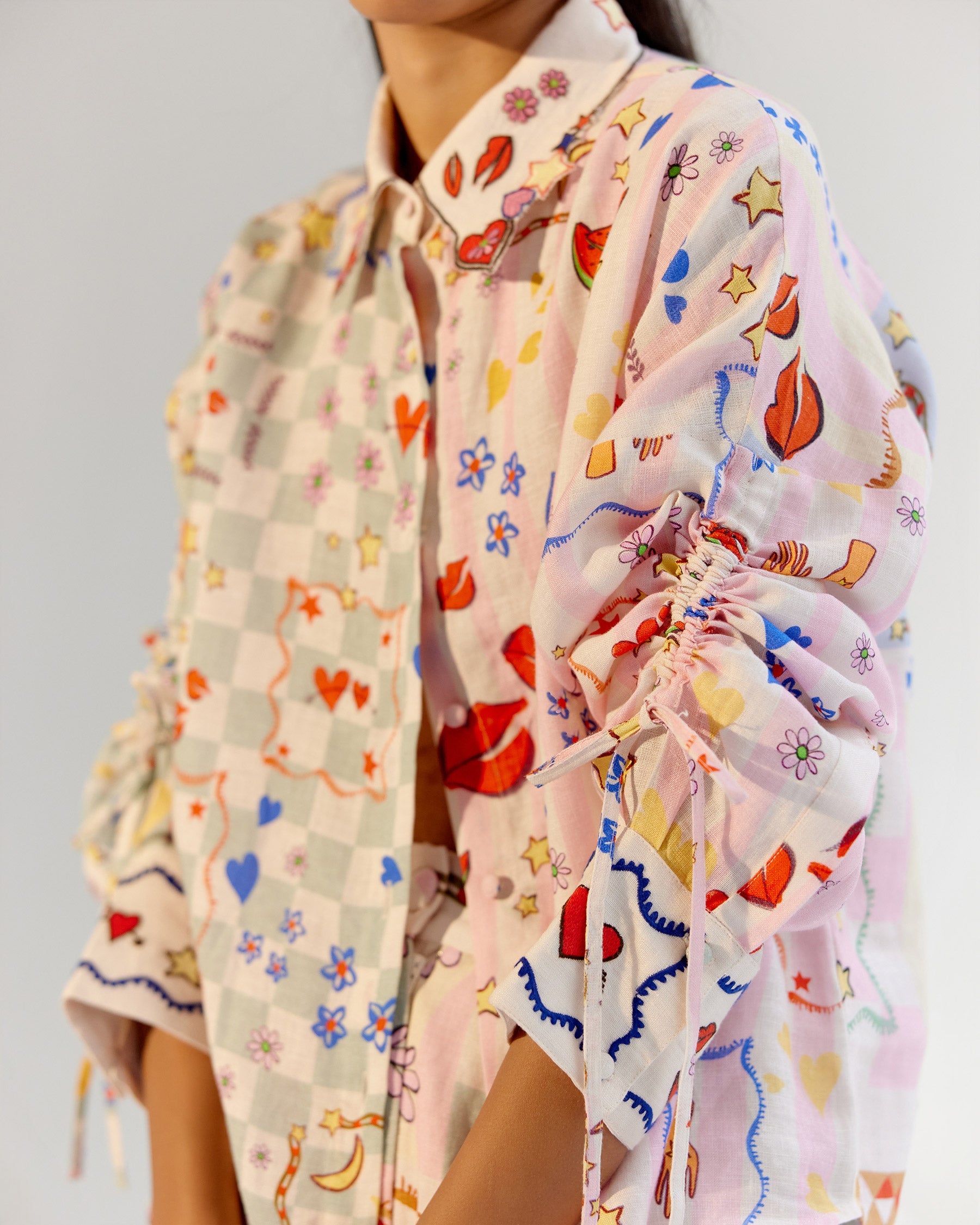 Thais Shirt & Mia Shorts - Boardgame