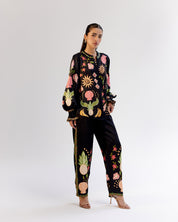 Ilia Set - Seashell (Black)