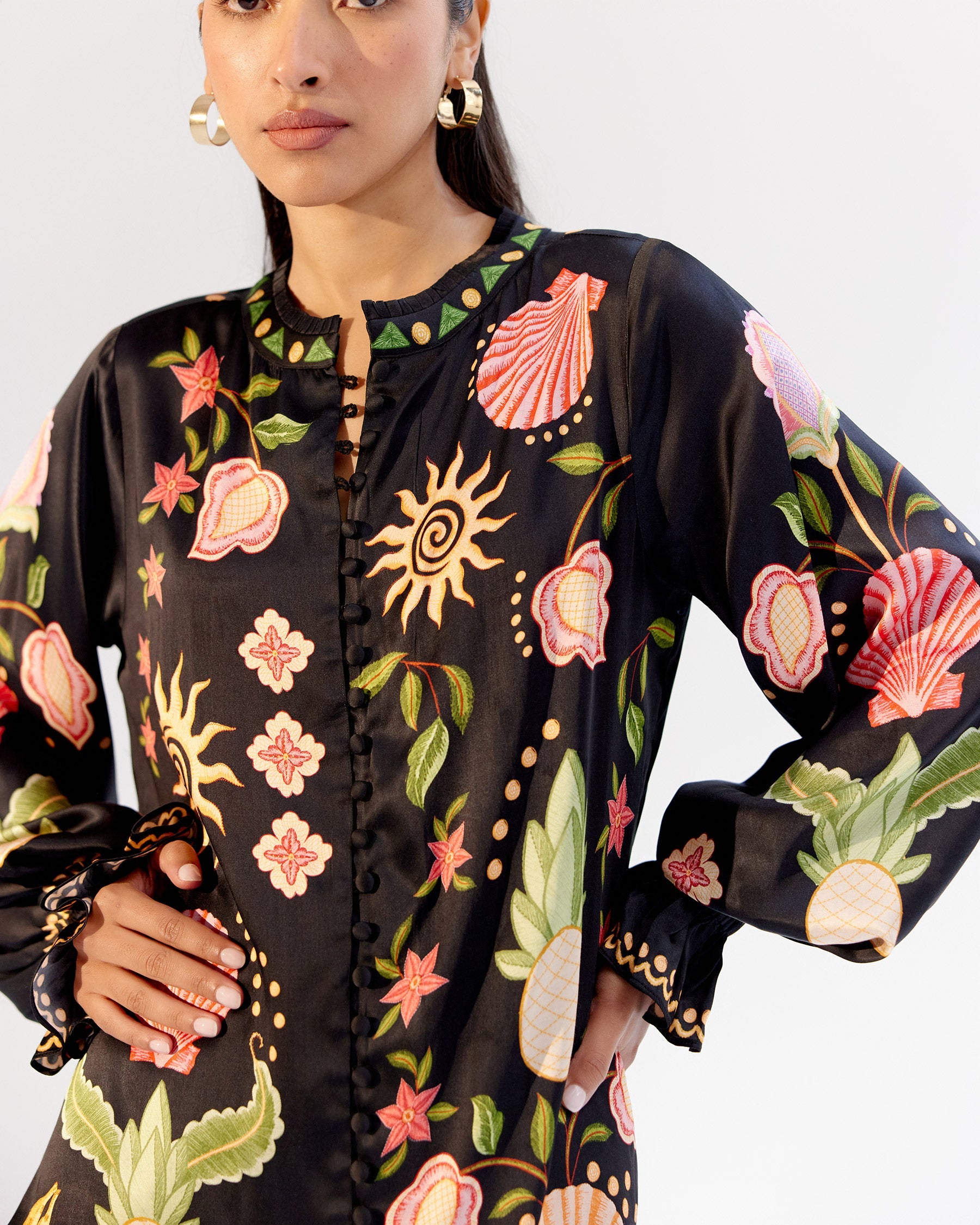 Ilia Set - Seashell (Black)