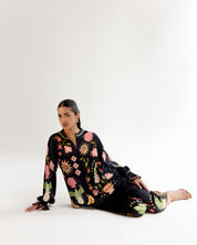 Ilia Set - Seashell (Black)