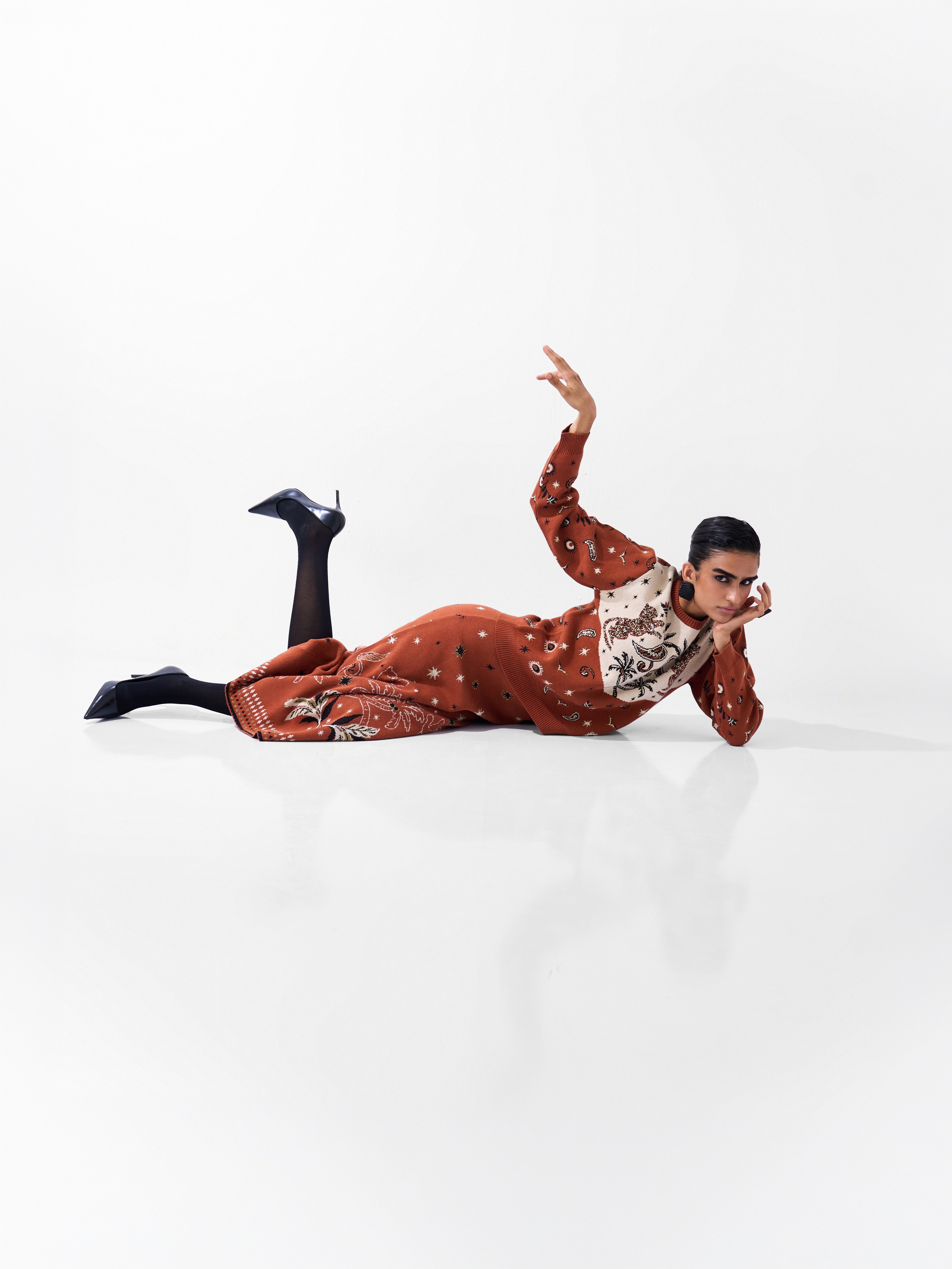 Zaira Pullover - Nocturnal Jungle