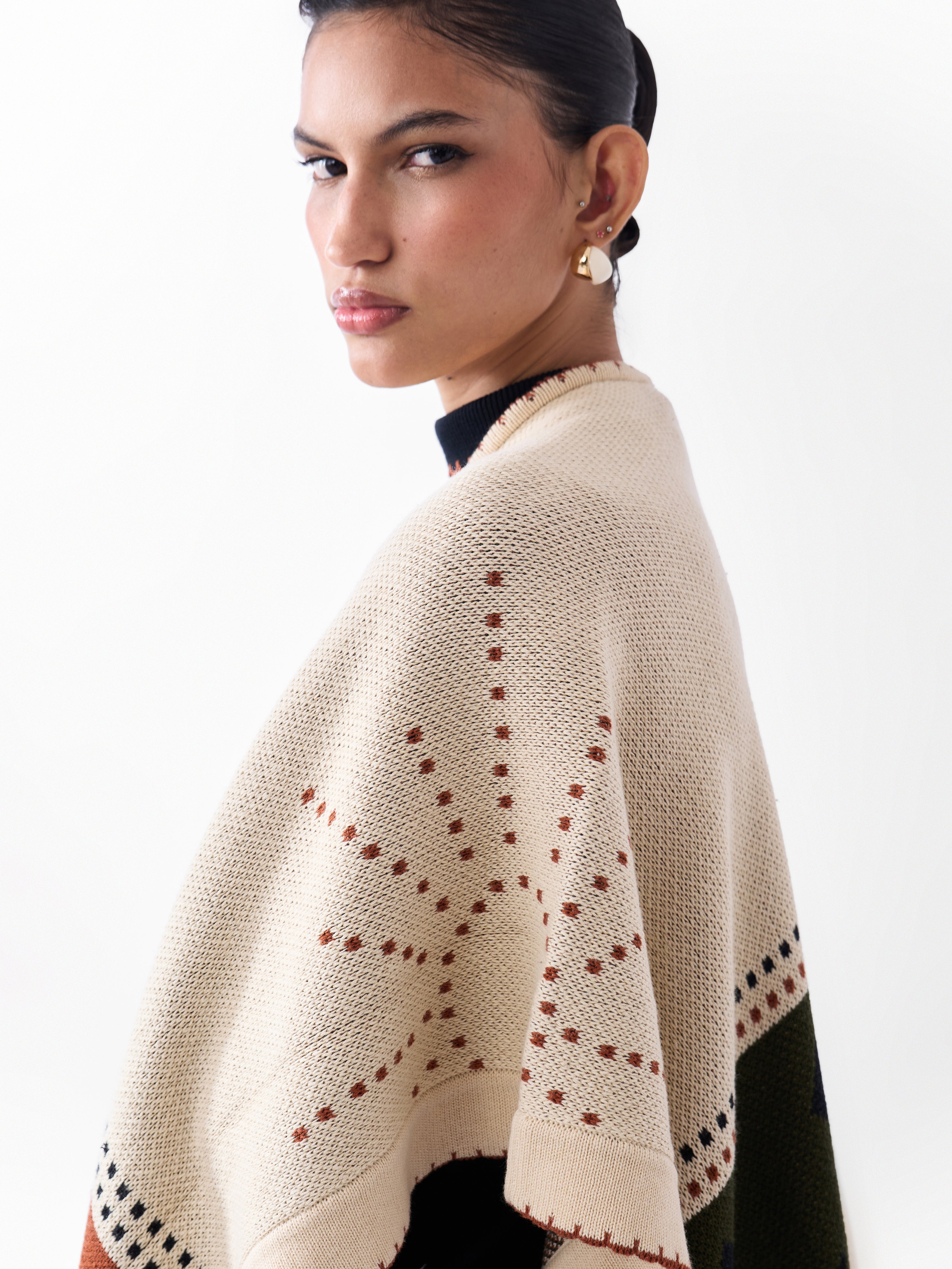 Noa Poncho - Postcards & Petals