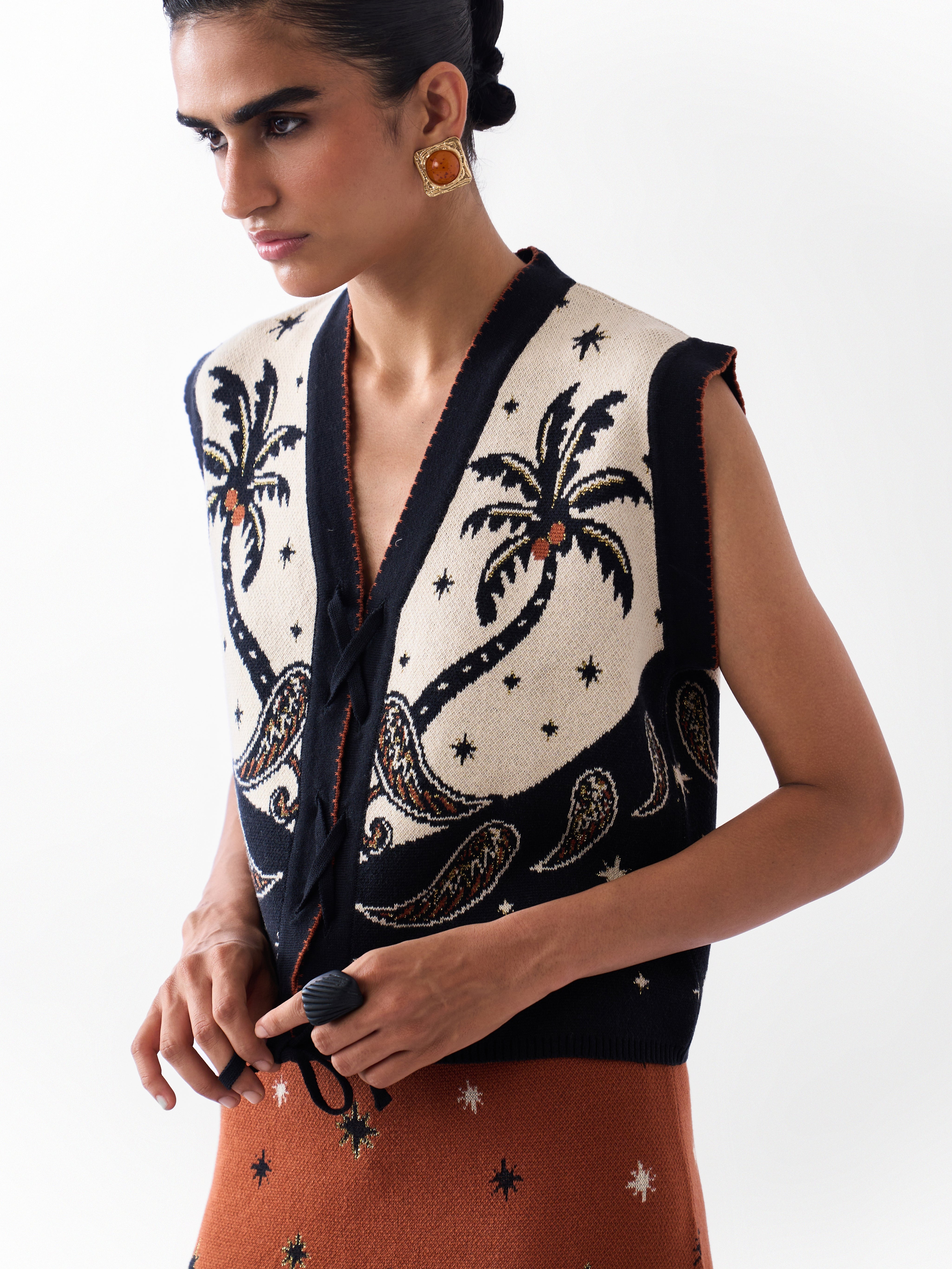 Lola Vest - Nocturnal Jungle