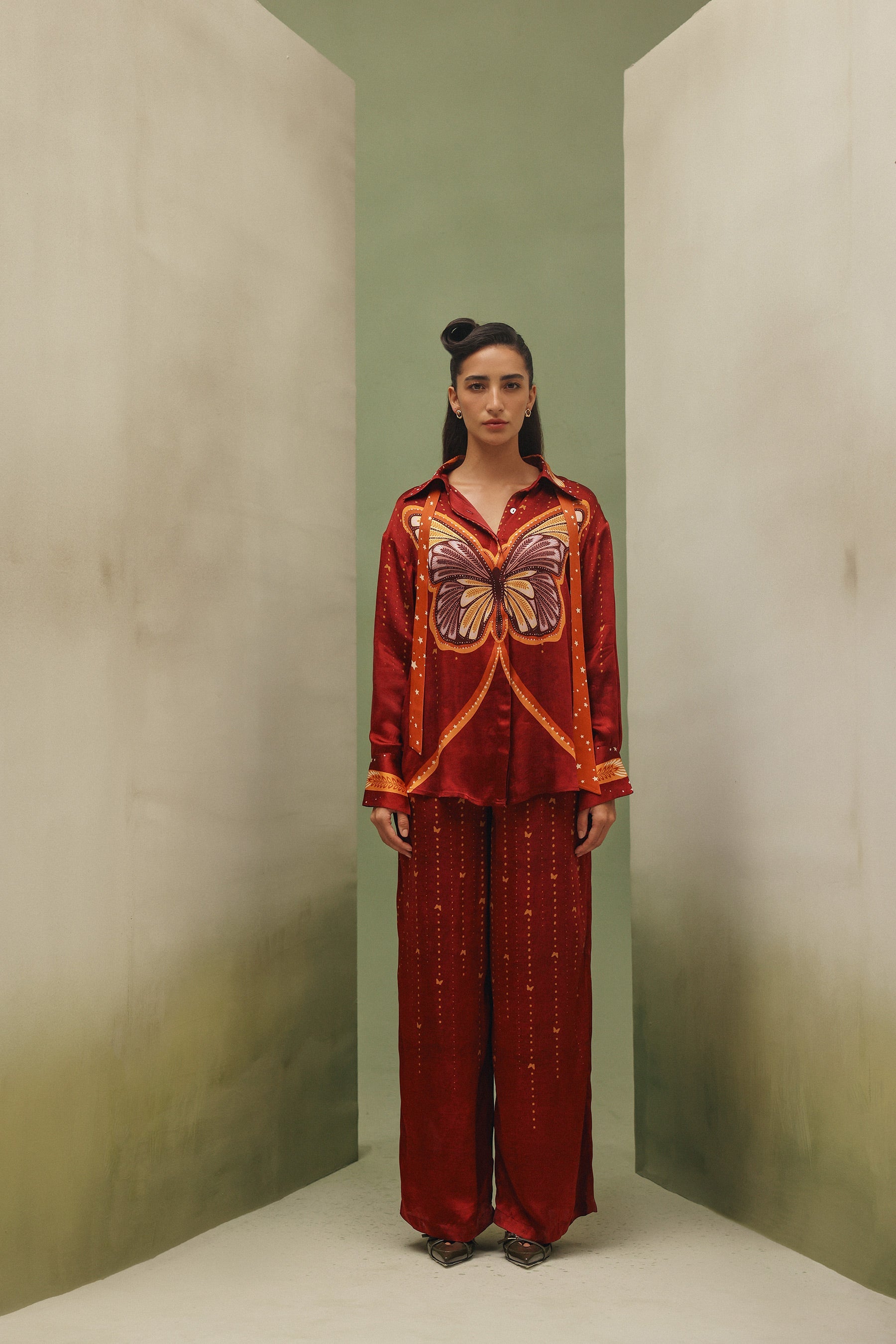 Iris Shirt & Thais Pants - Wings of Wonder