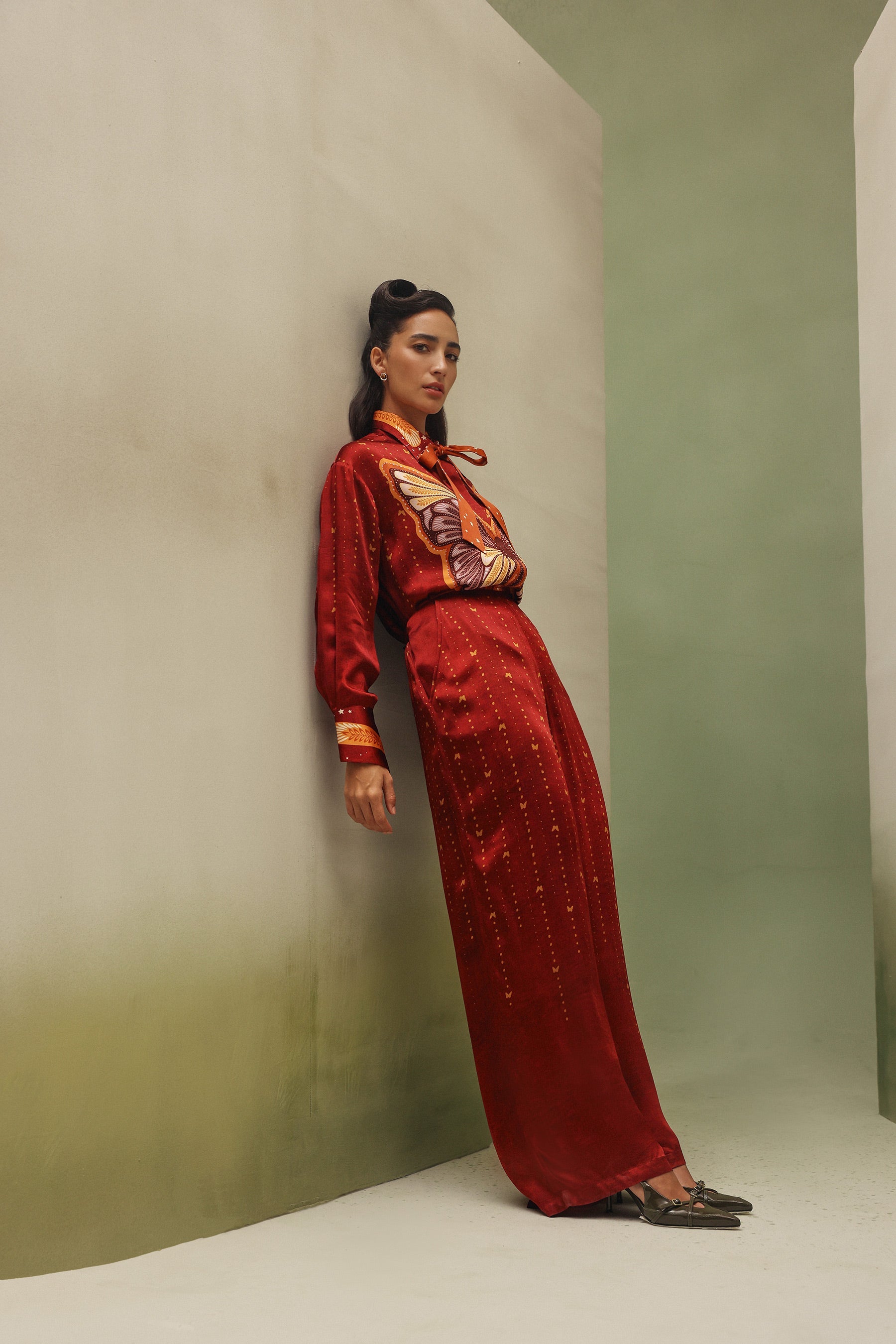 Iris Shirt & Thais Pants - Wings of Wonder