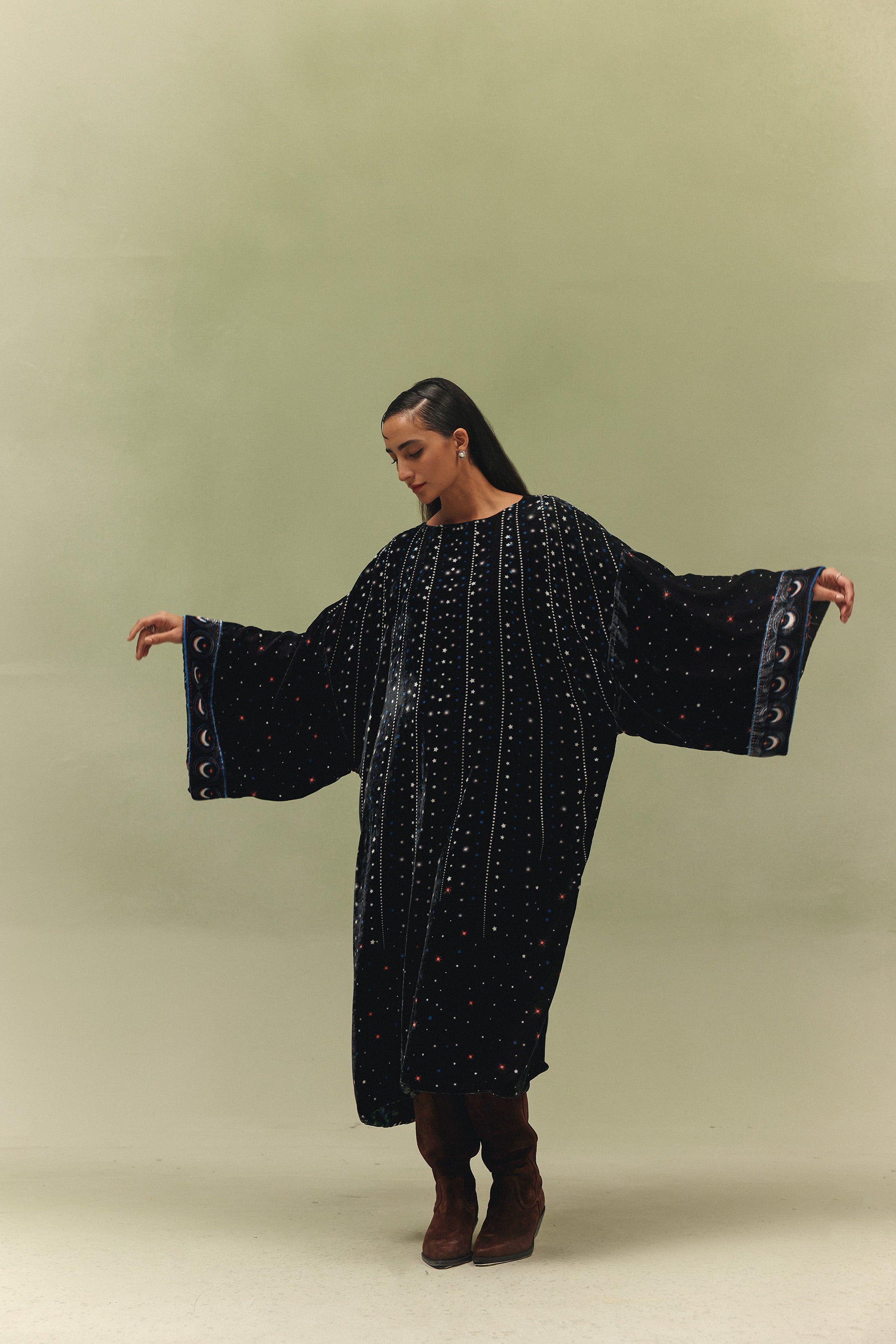 Ila Poncho - Shooting Stars